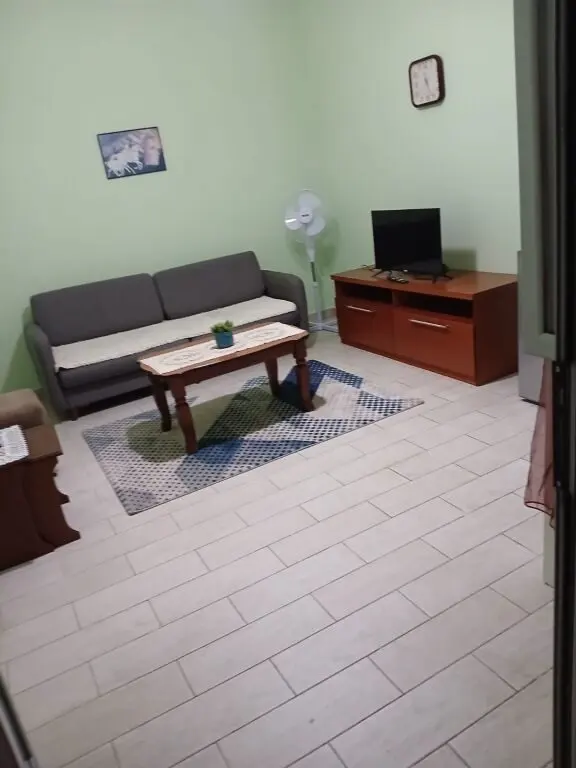 Casa indipendente 1+1 in affitto a Rruga Myslym Keta, Tirana, 60 m²