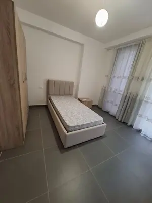 Appartamento 3+2 in affitto a Rruga 5 Maji, Tirana, 110 m². Foto 5 di 7