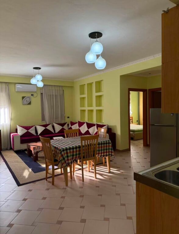 Apartament 1+1 me qera në Rruga e Durrësit, Tiranë, 70 m². Foto 1 nga 3