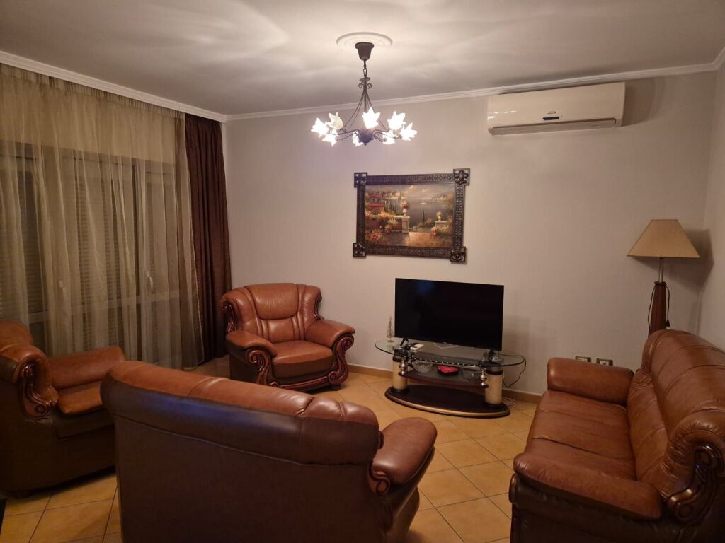 Appartamento 2+1 in affitto a Zogu i Zi, Tirana, 127 m². Foto 1 di 3
