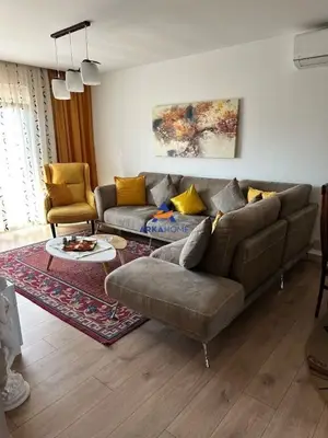 Apartament 2+1 me qera në Brryli, Tiranë, 75 m². Foto 2 nga 6