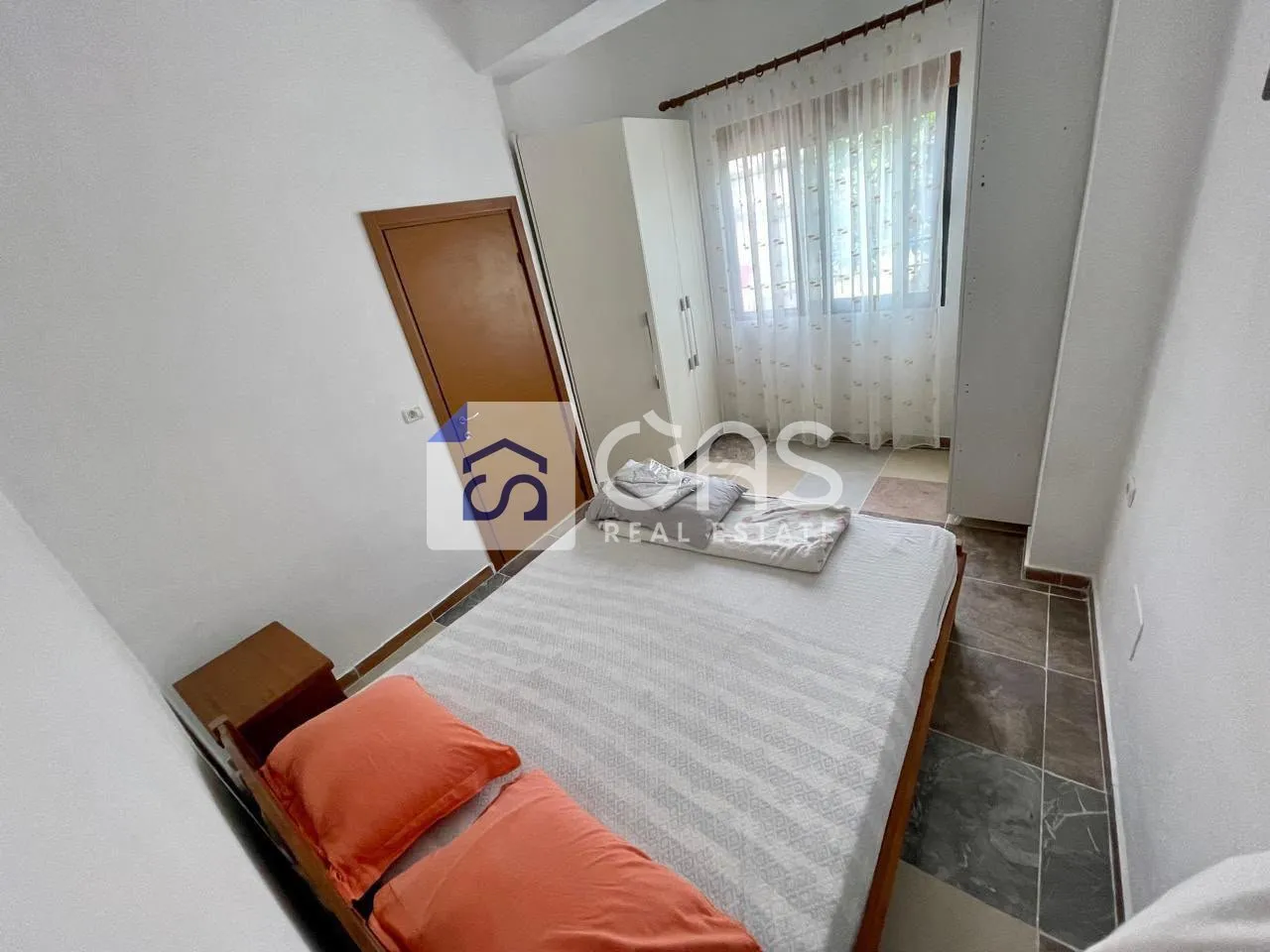 Apartament 2+1 me qera në 5 Maj, Tiranë, 95 m². Foto 1 nga 8