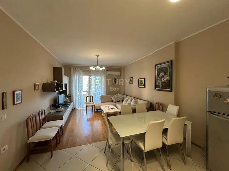 Appartamento 2+1 in affitto a Qendër, Durazzo, 107 m²