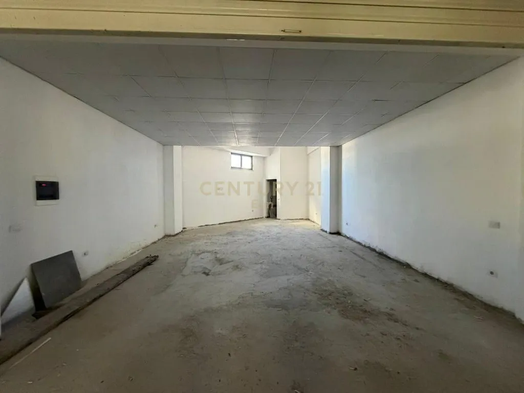Ambient biznesi me qera në Qendër, Durrës, 56 m². Foto 1 nga 2