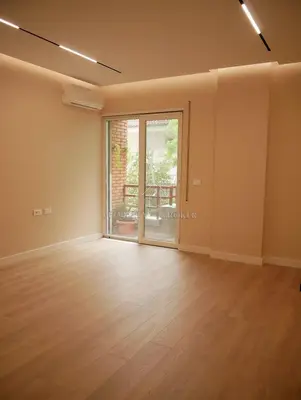 Ambient biznesi me qera në Stadiumi Air Albania, Tiranë, 131 m². Foto 6 nga 9