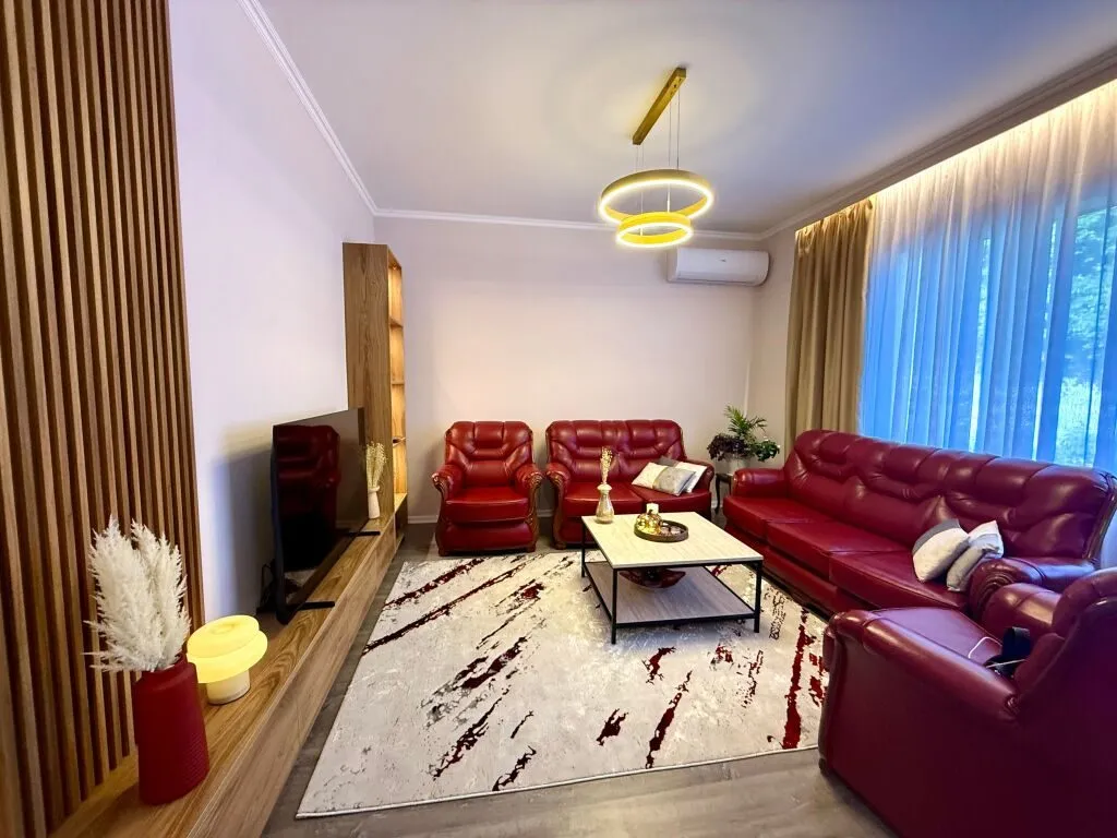 Apartment 2+1 for rent in Liqeni i Tiranës, Tirana, 105 m². Photo 1 of 11