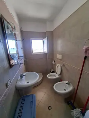 Appartamento 1+1 in affitto a Lagja 13, Durazzo, 60 m². Foto 7 di 8