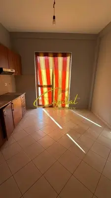 Apartment 3+1 for rent in Kodra e Priftit, Tirana, 105 m². Photo 2 of 5