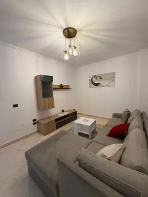 Apartament 2+1 me qera në Ujësjellës Kanalizime, Durrës, 90 m². Foto 1 nga 7