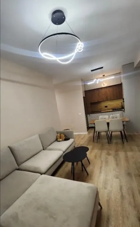 Appartamento 2+1 in affitto ad Univers City, Tirana, 92 m²