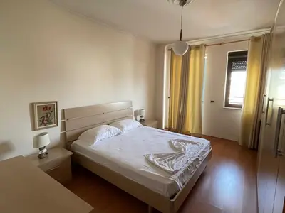 Apartment 2+1 for rent in Blloku, Tirana, 140 m². Photo 9 of 11