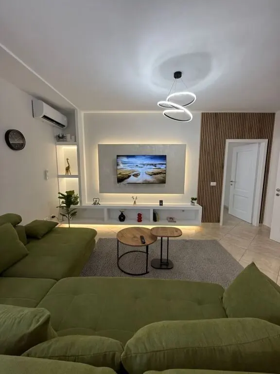 Apartament 1+1 me qera në Liqeni i Thatë, Tiranë, 70 m²