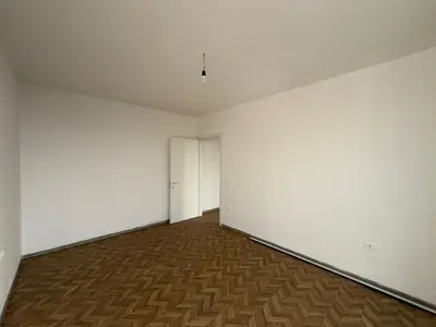 Apartment 1+1 for rent in Farmacia 10, Tirana, 65 m². Photo 6 of 7