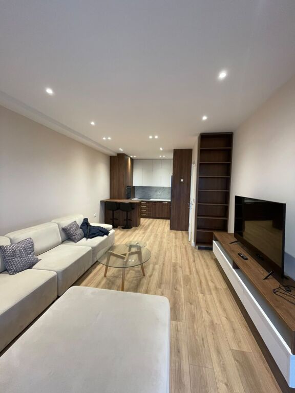 Appartamento 2+1 in affitto a Rruga 5 Maji, Tirana, 125 m². Foto 2 di 3