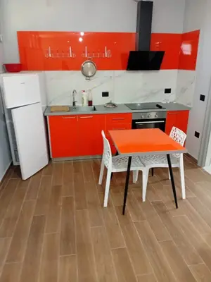 Apartament 1+1 me qera në Centrale, Vlorë, 80 m². Foto 2 nga 4