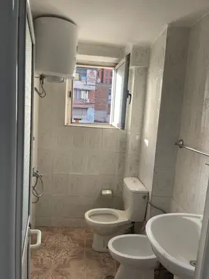 Apartment 2+1 for rent in Stacioni i Trenit, Tirana, 75 m². Photo 6 of 6