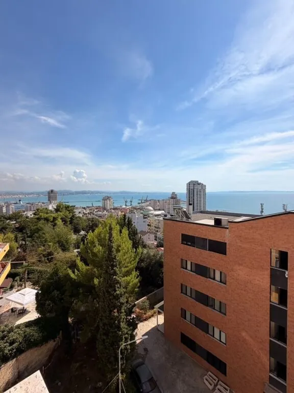 Apartament 2+1 me qera në Vila e Zogut, Durrës, 100 m². Foto 1 nga 10