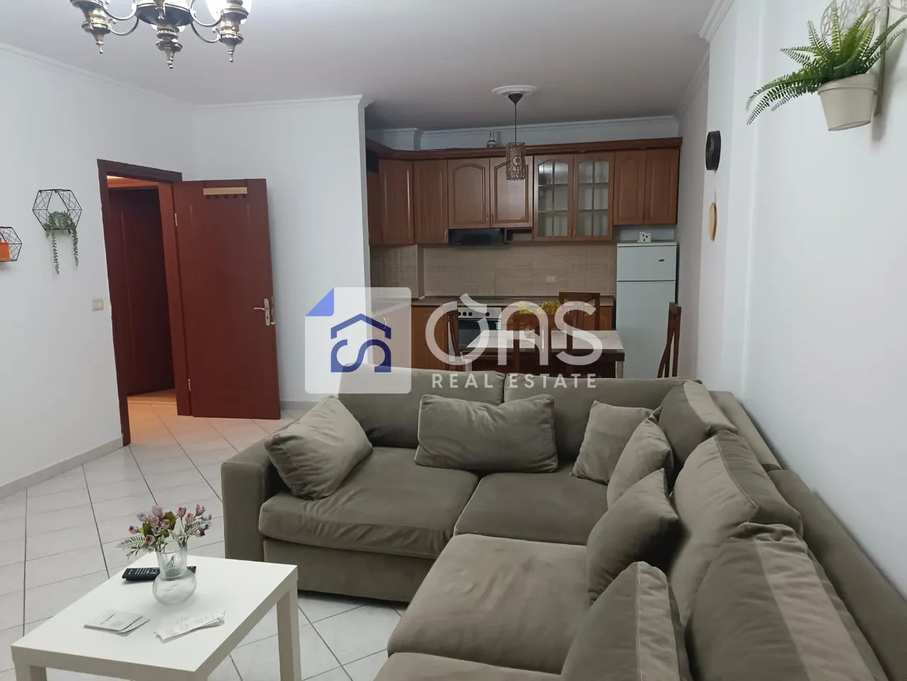 Appartamento 1+1 in affitto a Laprakë, Tirana, 70 m². Foto 1 di 7