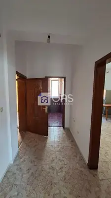 Appartamento 1+1 in affitto a Rruga Viktor Hygo, Tirana, 90 m². Foto 3 di 4