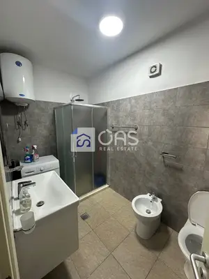 Apartament 1+1 me qera në Bulevardi Zogu I, Tiranë, 79 m². Foto 6 nga 8