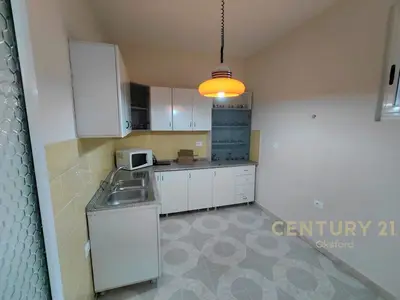Vilë me qera në Rruga e Elbasanit, Tiranë, 322 m². Foto 6 nga 11