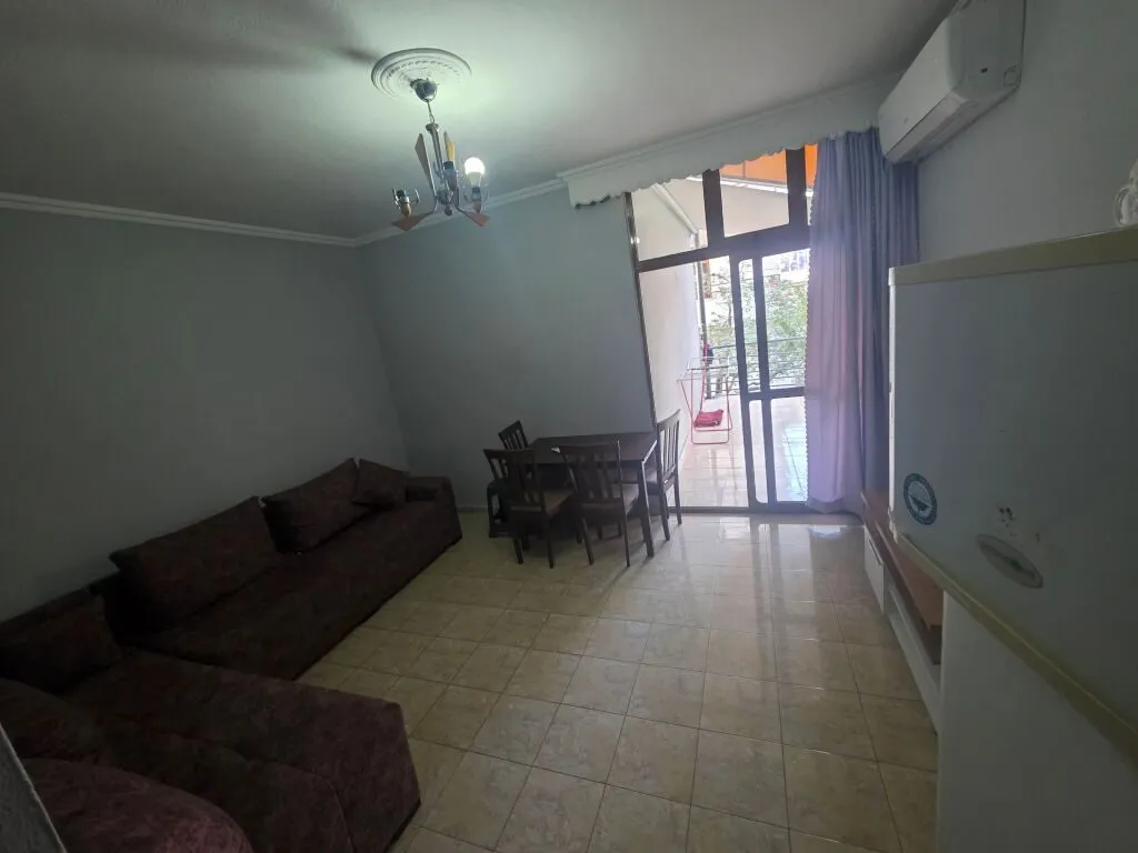 Appartamento 1+1 in affitto a Rruga 5 Maji, Tirana, 70 m². Foto 1 di 3