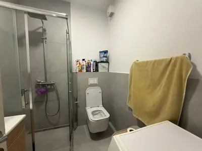 Apartament 3+1 me qera në Blloku i Ambasadave, Tiranë, 105 m². Foto 6 nga 6
