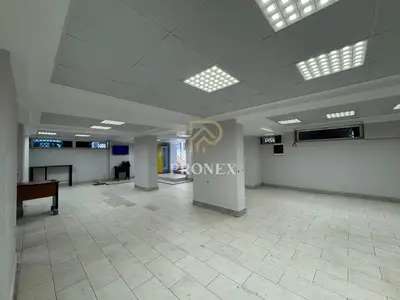 Locale commerciale in affitto a Rruga Hysen Kertusha, Durazzo, 196 m². Foto 4 di 10
