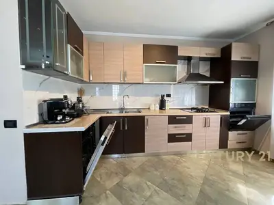 Appartamento 2+1 in affitto a Rruga Petro Nini Luarasi, Tirana, 83 m². Foto 3 di 8