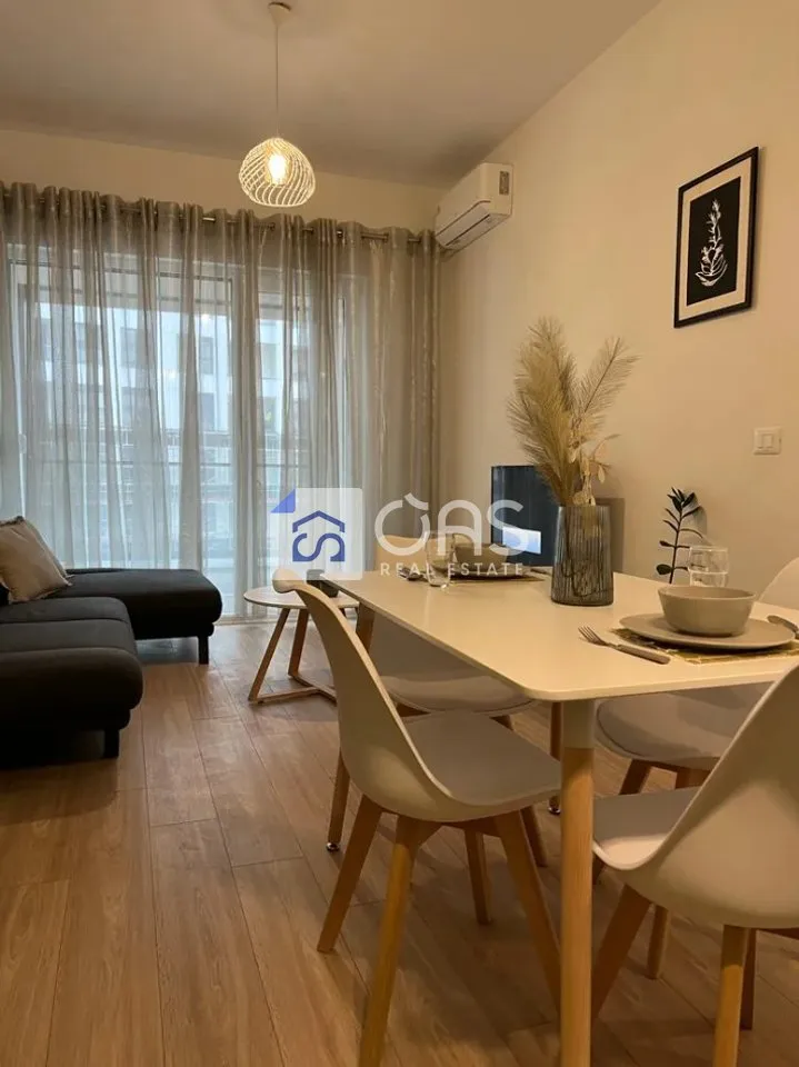 Apartment 1+1 for rent in 21 Dhjetori, Tirana, 60 m². Photo 1 of 6