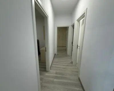 Apartament 2+2 me qera në Don Bosko, Tiranë, 100 m². Foto 11 nga 12
