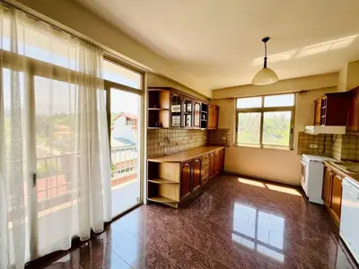 Office for rent in Garda, Tirana, 146 m². Photo 2 of 6