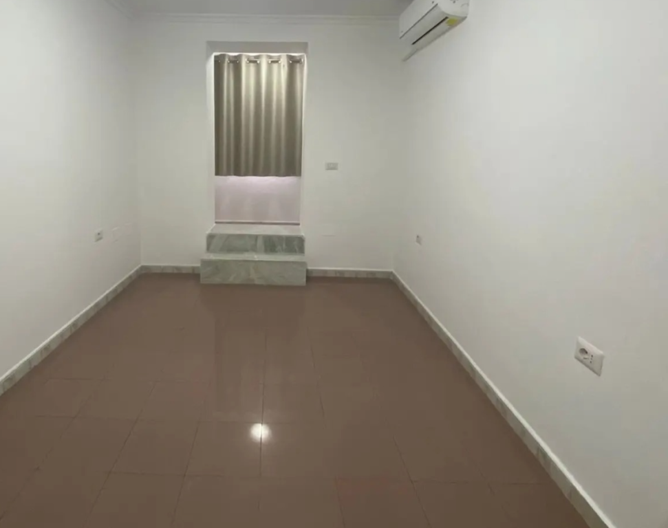 Ambient biznesi me qera në Stadiumi Dinamo, Tiranë, 100 m². Foto 1 nga 3