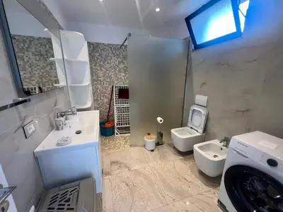 House for rent in Rruga Justin Godar, Vlorë, 80 m². Photo 9 of 12