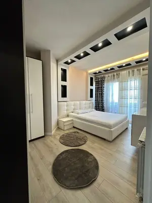 Apartament 1+1 me qera në Komuna e Parisit, Tiranë, 65 m². Foto 1 nga 7