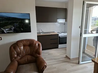 Apartament 1+1 me qera në Shkolla e Baletit, Tiranë, 53 m². Foto 2 nga 6