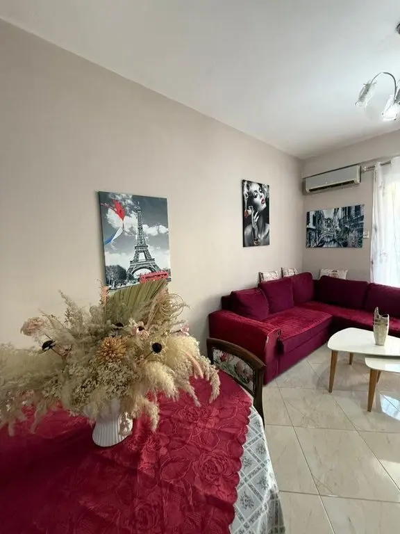 Apartament 1+1 me qera në Golden Park, Tiranë, 56 m²