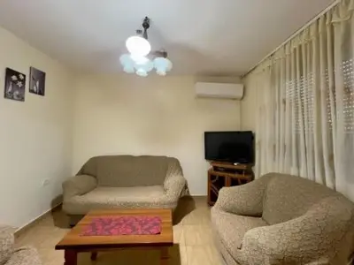 Apartment 1+1 for rent in Rruga Kongresi i Manastirit, Tirana, 60 m². Photo 8 of 8