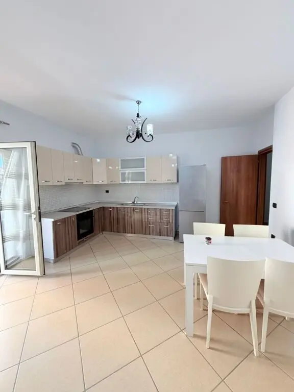 Apartament 2+1 me qera në Lagja nr.5, Durrës, 120 m²