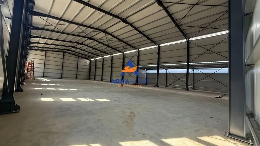Magazzino in affitto a Rruga Myslym Keta, Tirana, 150 m². Foto 1 di 3