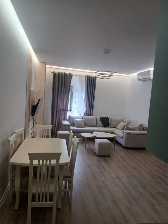 Apartament 2+1 me qera në Sauk, Tiranë, 90 m²