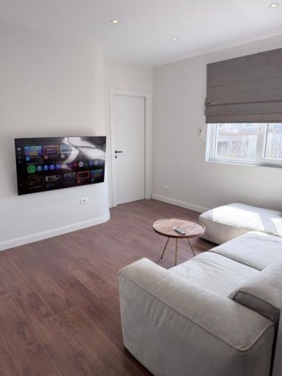 Apartament 1+1 me qera në Rruga 5 Maji, Tiranë, 60 m²