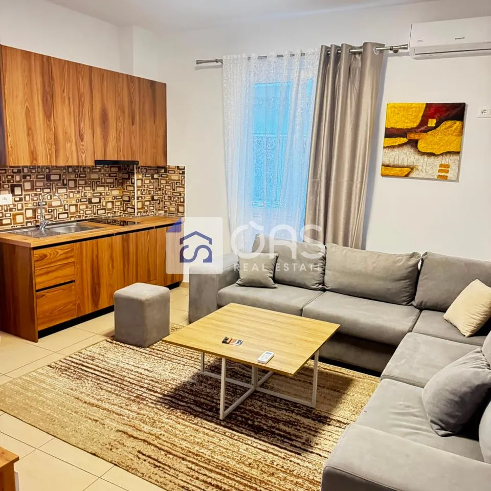 Appartamento 1+1 in affitto a 5 maj, Tirana, 60 m². Foto 1 di 4