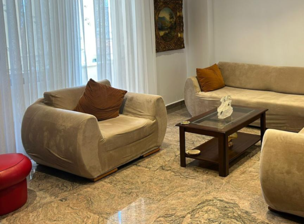 Appartamento 2+1 in affitto a Sheshi Skënderbej, Tirana, 113 m². Foto 1 di 3