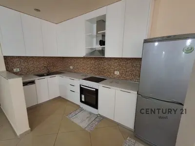 Apartment 3+1 for rent in Rruga Margarita Tutulani, Tirana, 111 m². Photo 3 of 9