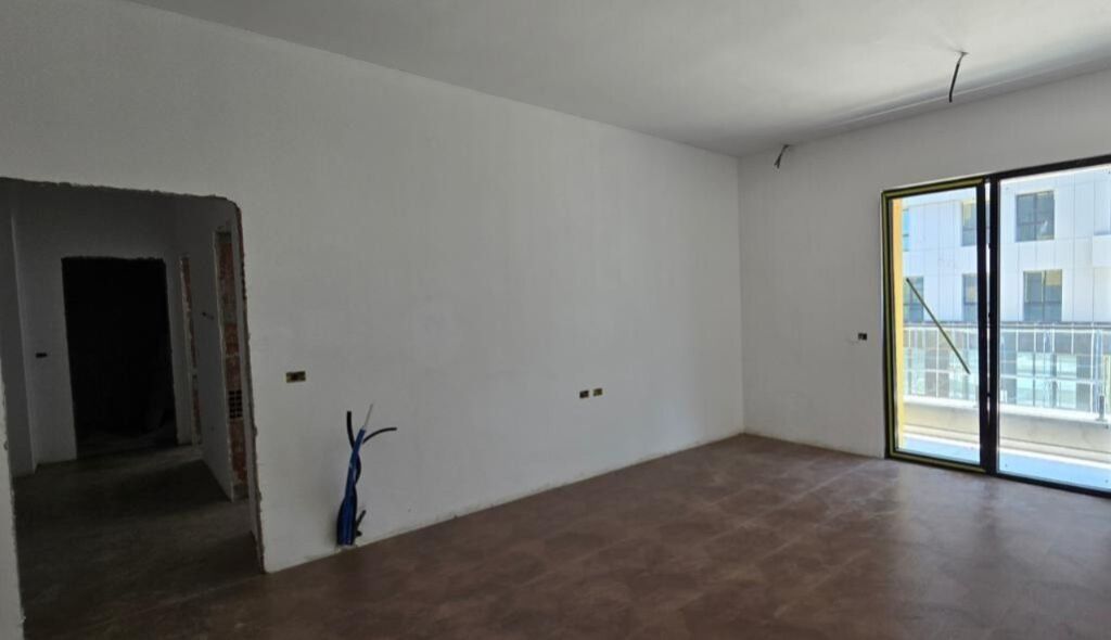 Ambient biznesi me qera në Square 21, Tiranë, 104 m². Foto 2 nga 3