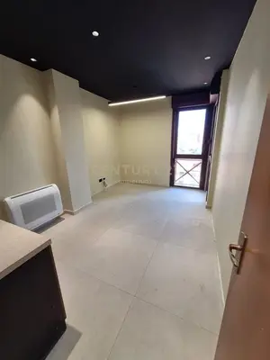 Zyrë me qera në Torre Drin, Tiranë, 150 m². Foto 5 nga 9