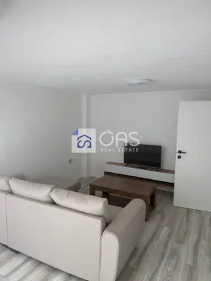 Apartament 1+1 me qera në 5 Maj, Tiranë, 56 m². Foto 1 nga 8