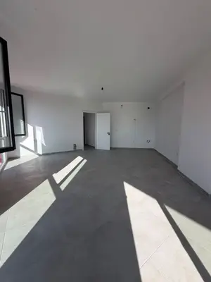 Appartamento in affitto a Rruga e Dibrës, Tirana, 77 m². Foto 2 di 6