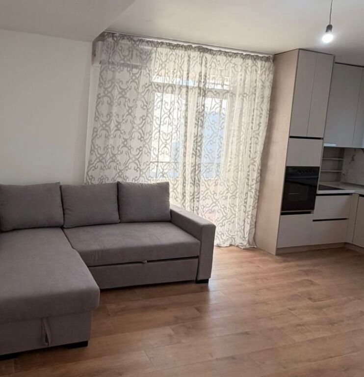 Apartament 1+1 me qera në Rruga e Kosovarëve, Tiranë, 62 m²